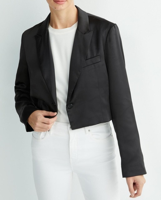 Imagen 0 de Blazer de mujer cropped corta satinado