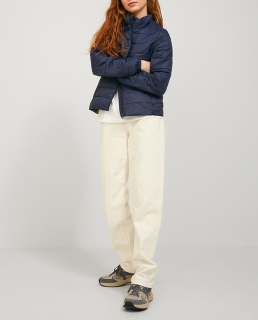 Imagen 0 de Chaqueta acolchada ligera de mujer.