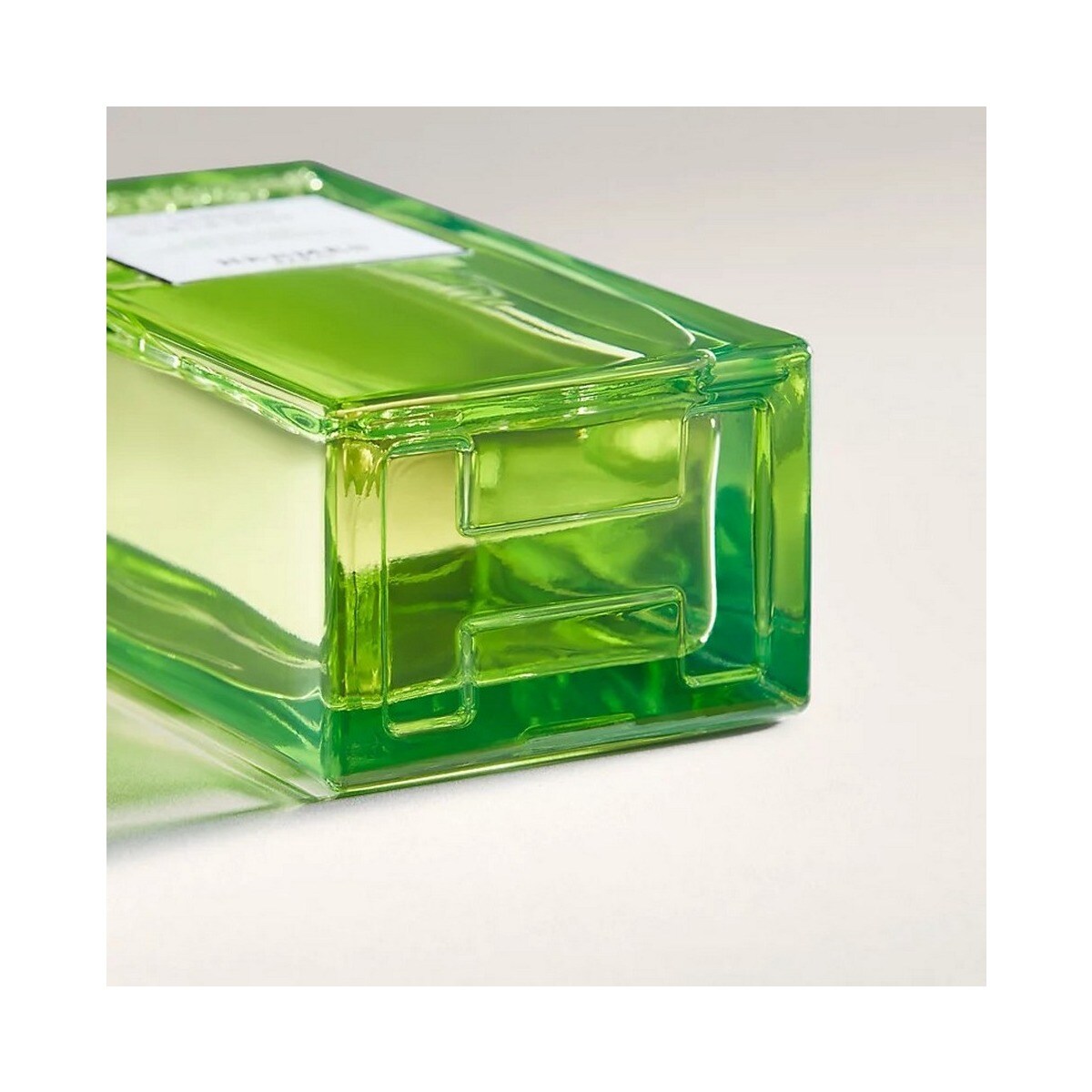 Un Jardin sur le Toit Gel Para Cabelo e Corpo - 200 ml 3