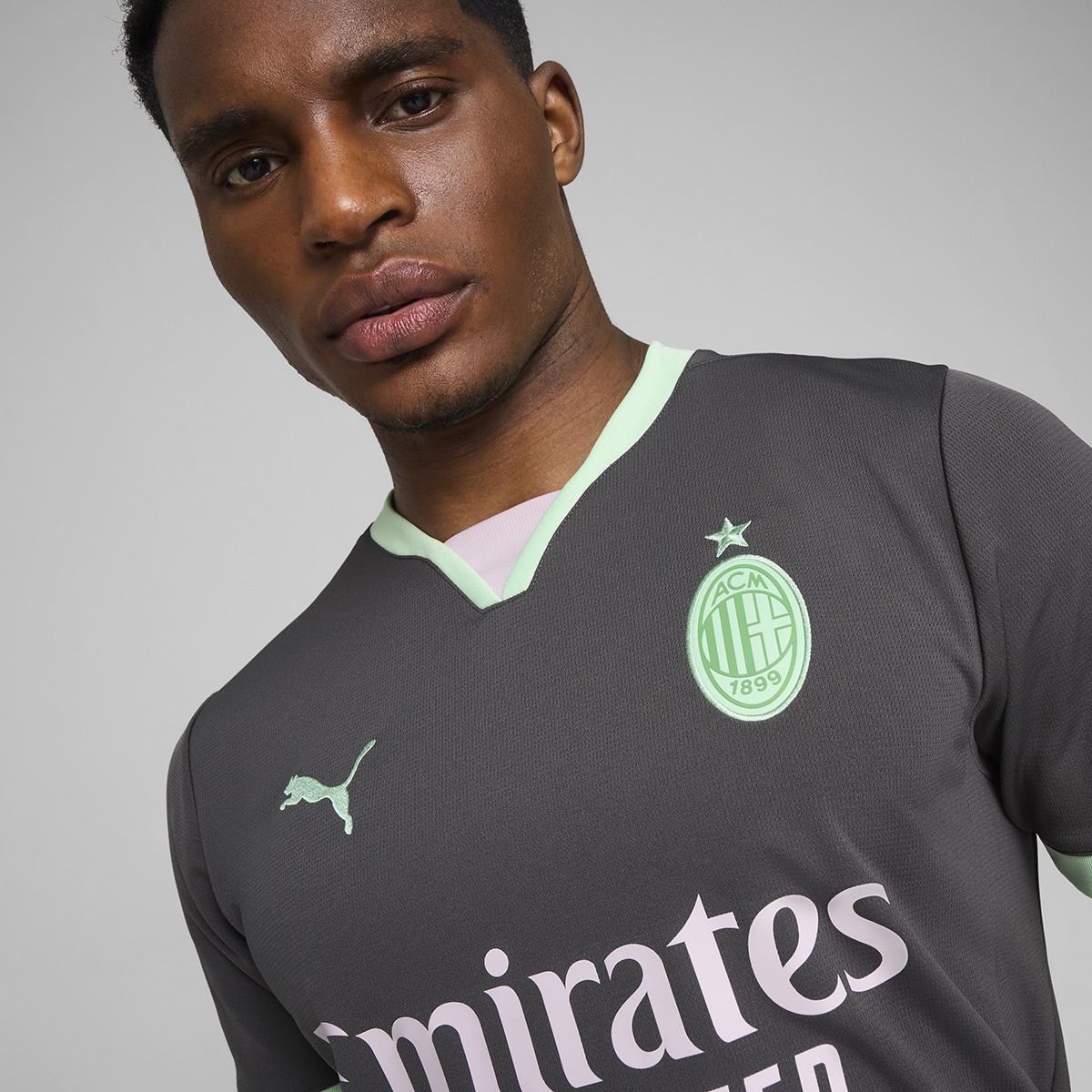 T-shirt de Homem 3.º Equipamento AC Milan 2024-2025 Réplica Cinzento-3