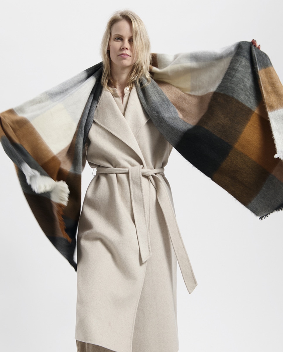 Maxi Cachecol de Alpaca aos Quadrados Castanho-escuro-2