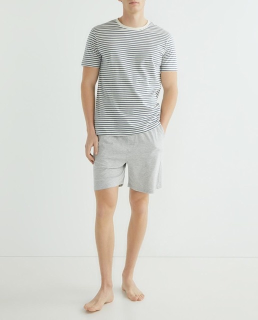 Imagen 0 de Pijama de punto corto con rayas de hombre