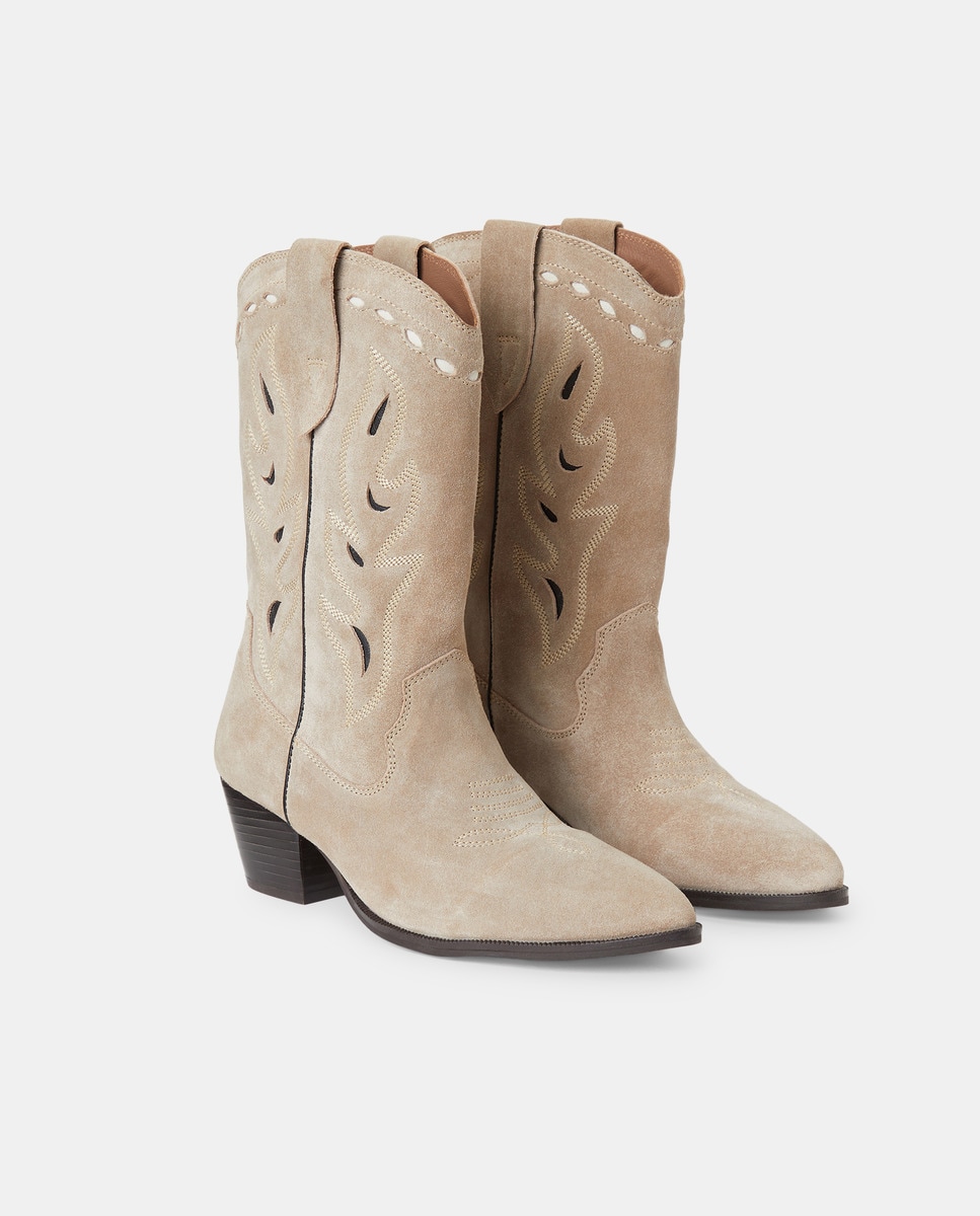 Botas em Pele com Recortes Bicolor Bege-2