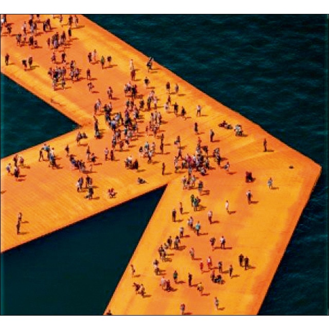 Christo floating piers (in) 1