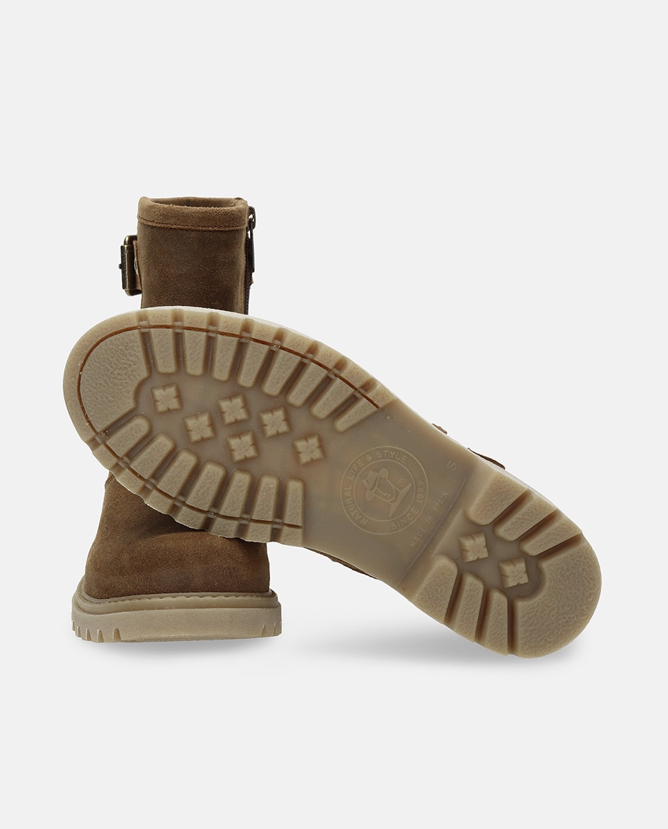 Botas em Velour e com Forro de Pele Castanho-4