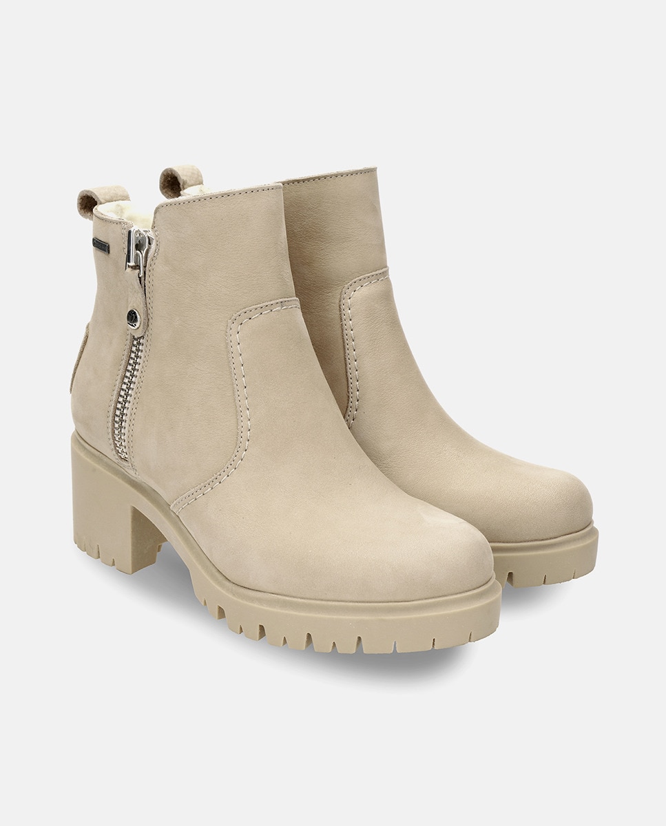 Botins em Pele e com Forro de Goretex Cru-7