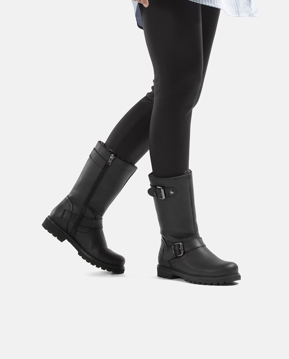 Botas em Pele e com Forro de Pelo Sintético Preto-2