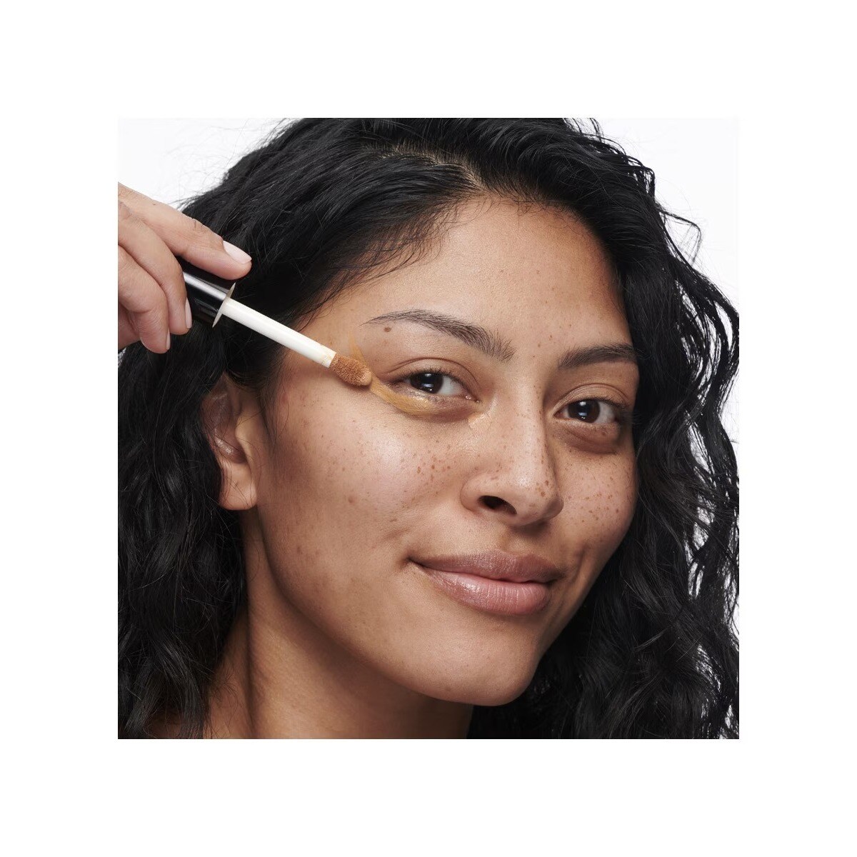 Corretor Studio Radiance 24Hr Luminous Lift Concealer NW25-6