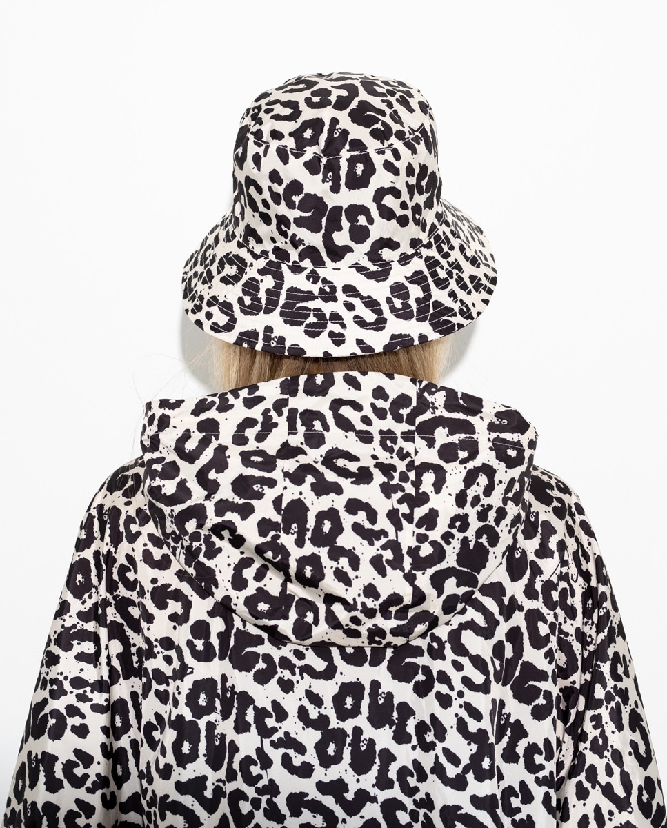 Chapéu para a Chuva com Estampado de Manchas Cru-3
