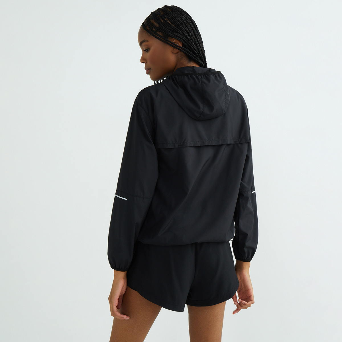 Cortavientos running de mujer Negro-3