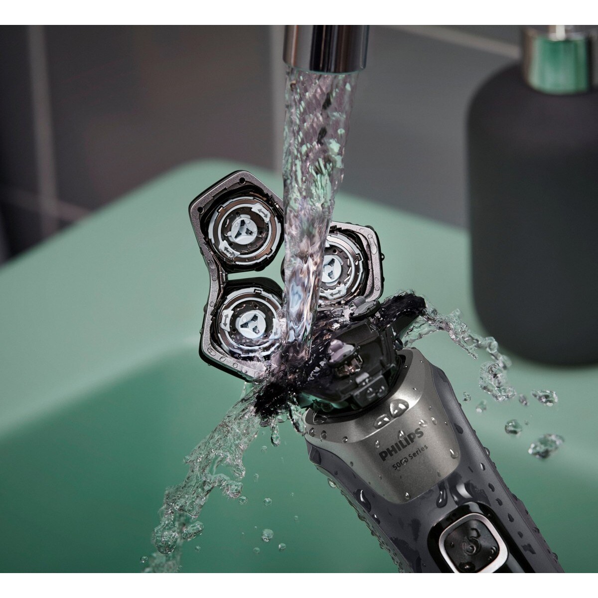 Máquina de Barbear Philips S5887/50 de Uso Seco ou Molhado, Base de limpeza - Autonomia 60 min 9