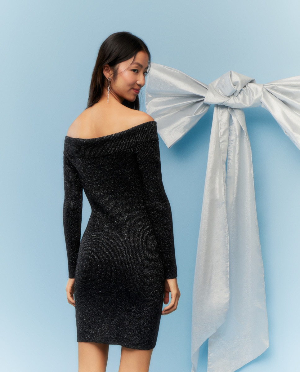 Vestido Assimétrico com Fio Metalizado Preto-3