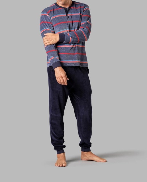 Imagen 0 de Pijama de terciopelo