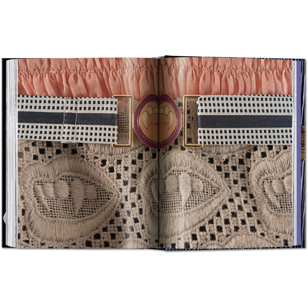Modedesigner A&Z. 40th Ed. (Capa dura) 4