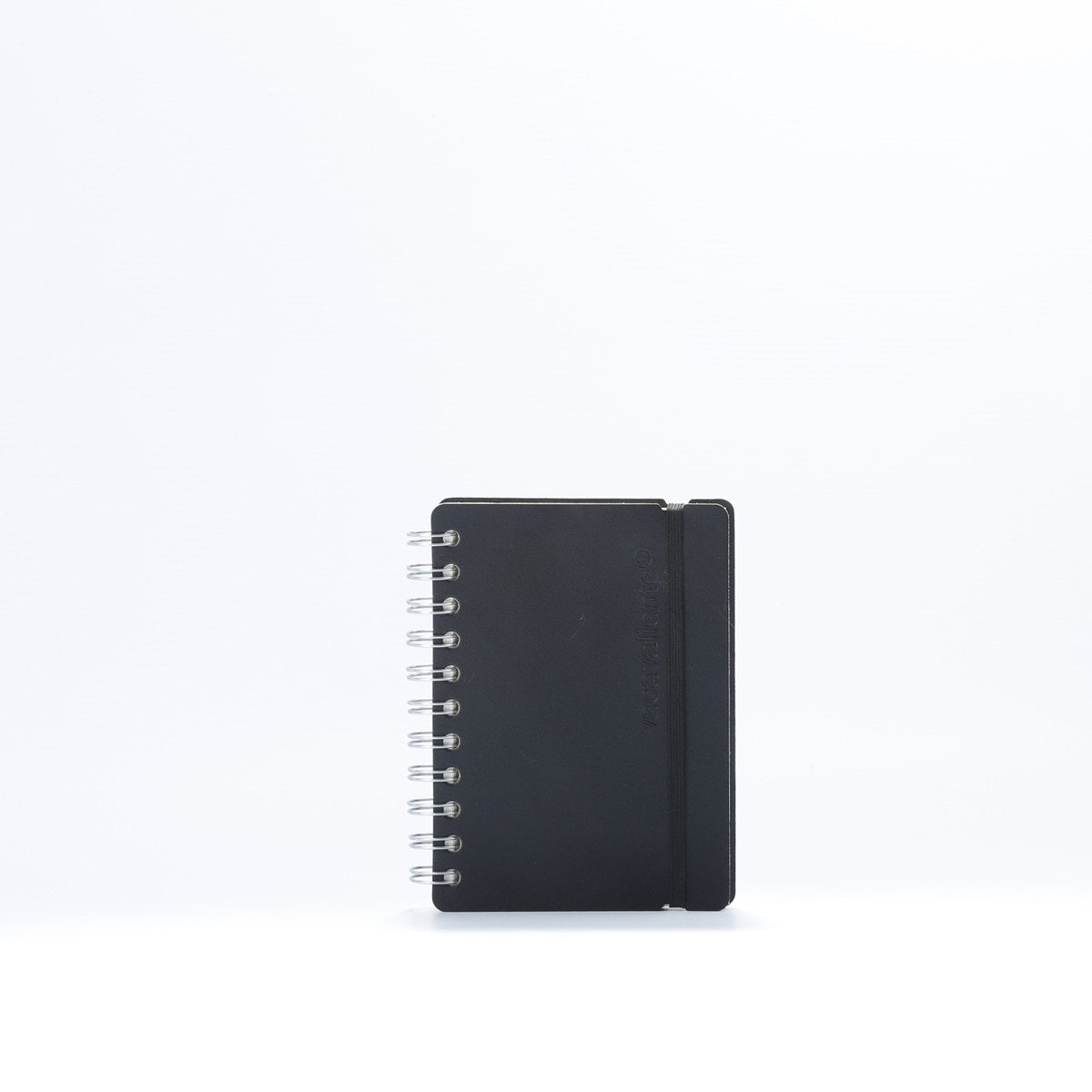 Caderno A6 pautado vacavaliente preto 1
