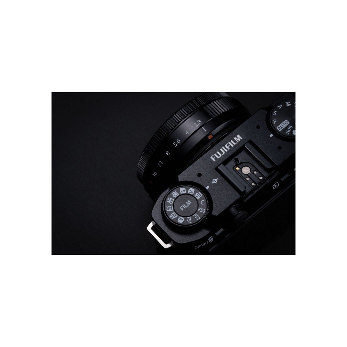 Câmara Evil Fujifilm X-M5 com Objetiva Fujinon XC15-45mm F3.5-5.6 R OIS PZ Preto-10