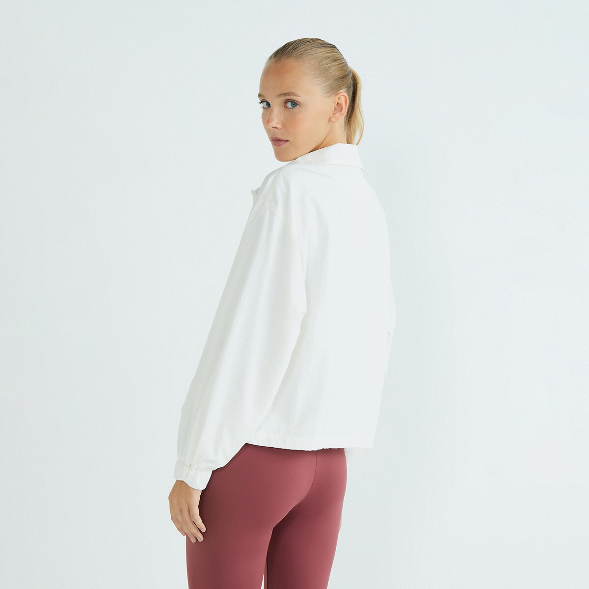 Chaqueta cortavientos de mujer Crudo-3