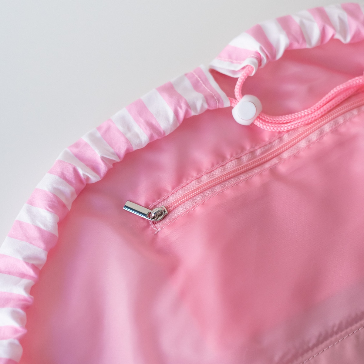 Necessaire de maquilhagem Flamingueo com desenho de concha riscas rosas 7