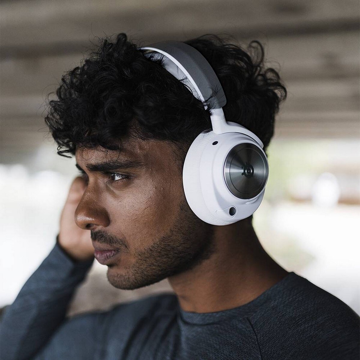 Auscultadores Steelseries Arctis Nova Pro Wireless/Bluetooth Gaming - Branco 3