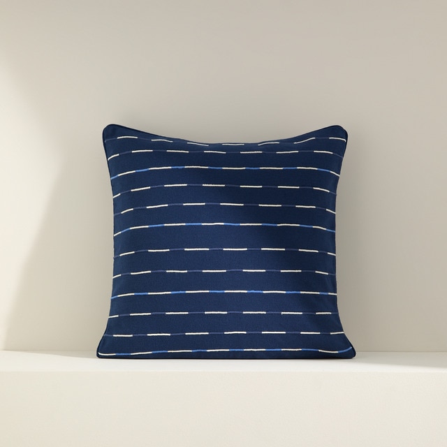 Imagem 0 de Almofada Decorativa com Bordado Tebas