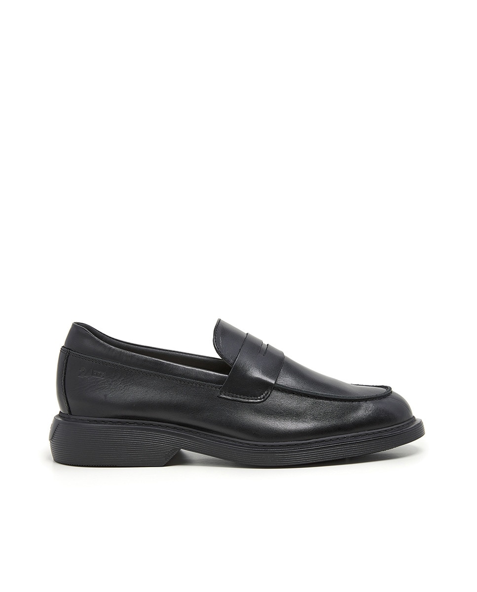 Mocassins com Fita e Travessão em Pele Preto-5