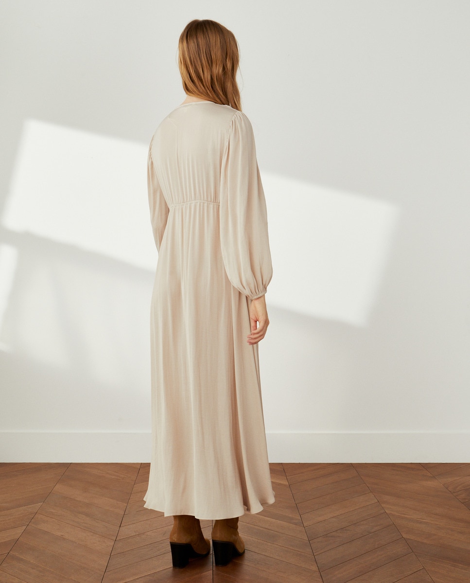 Vestido comprido com decote em bico Branco-marfim-3