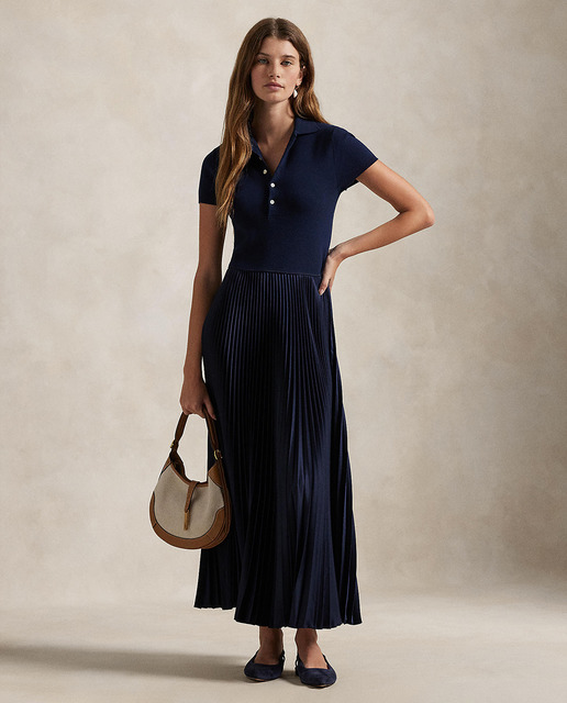 Imagem 0 de Vestido Midi Tipo Polo com Corpo Justo