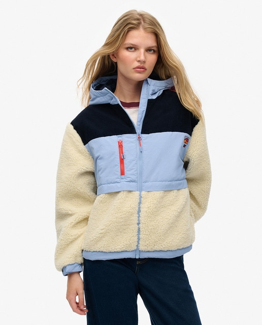 Imagen 0 de Chaqueta de mujer con capucha de felpa