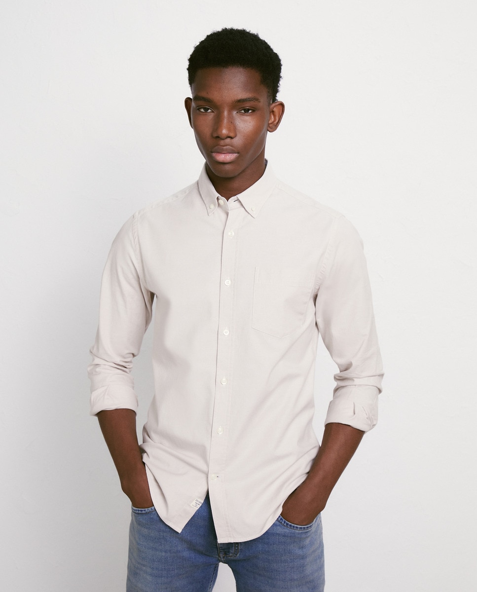 Camisa Oxford Lisa com Manga Comprida Camel-1