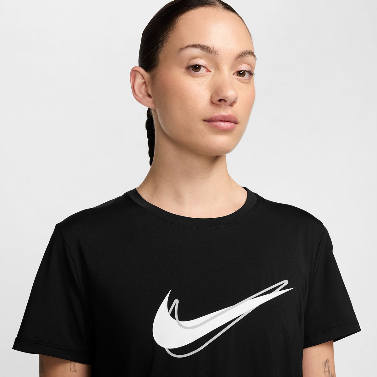 T-shirt de Mulher One Swoosh Preto-3