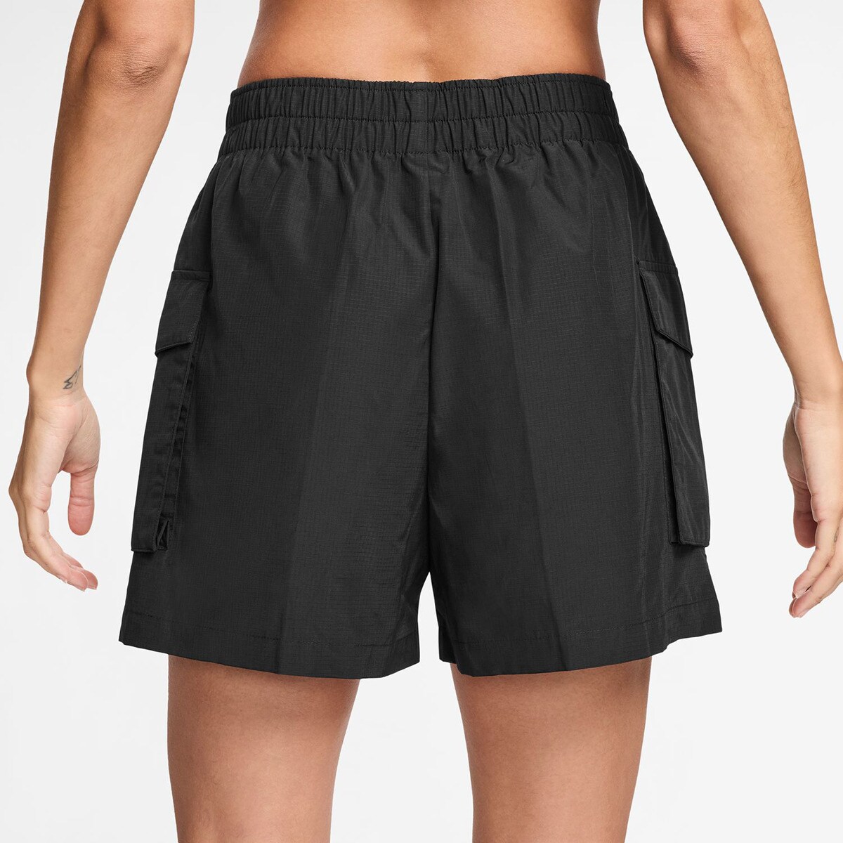 short nike essential