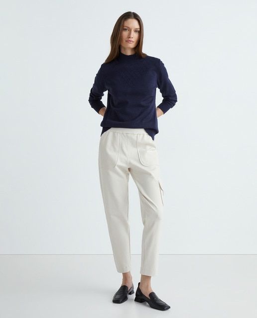 Pantalón largo con bolsillos de mujer