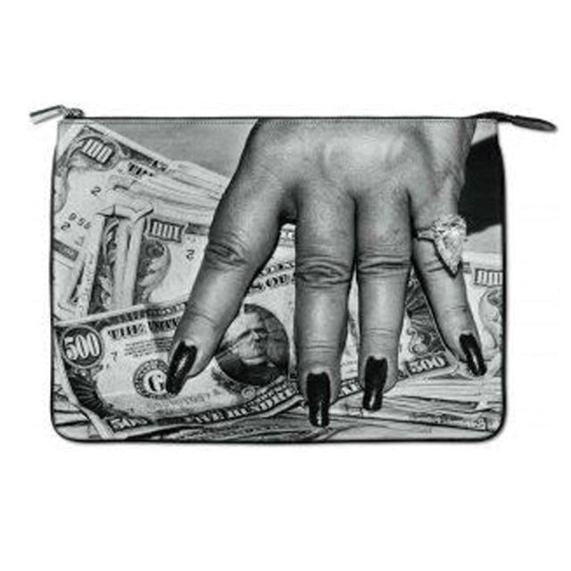 Taschen pouch helmut newton fat hand and dollars 1