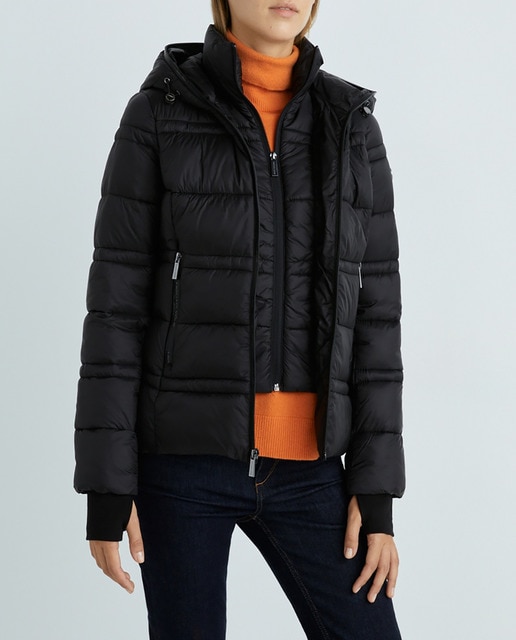 Imagen 0 de Plumas de mujer acolchado corto con capucha