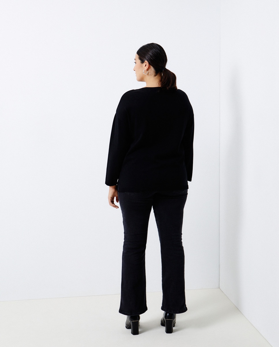 Camisola de Malha com Decote Redondo com Aplique Preto-3