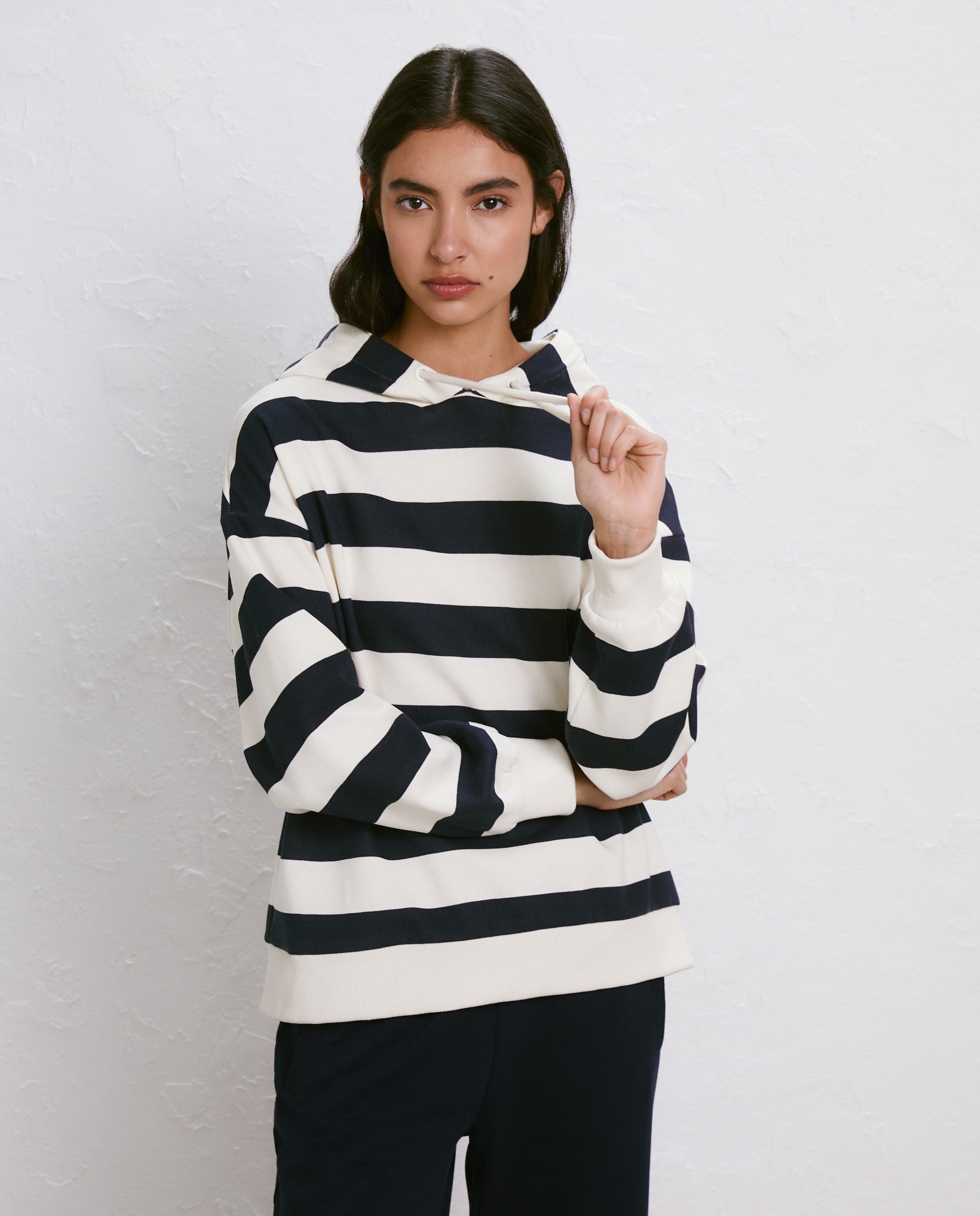 Sweatshirt às Riscas com Capuz Branco-1