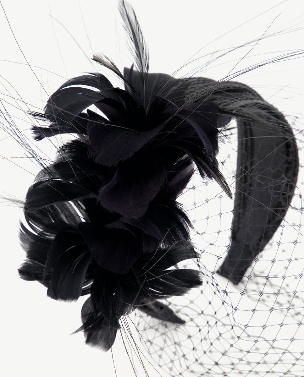 Toucado com Bandolete de Plumas Preto-2