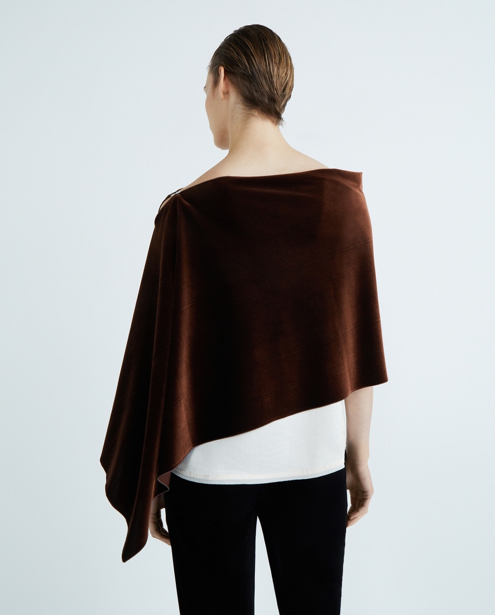 Écharpe de Veludo Fixada com um Botão Castanho-3