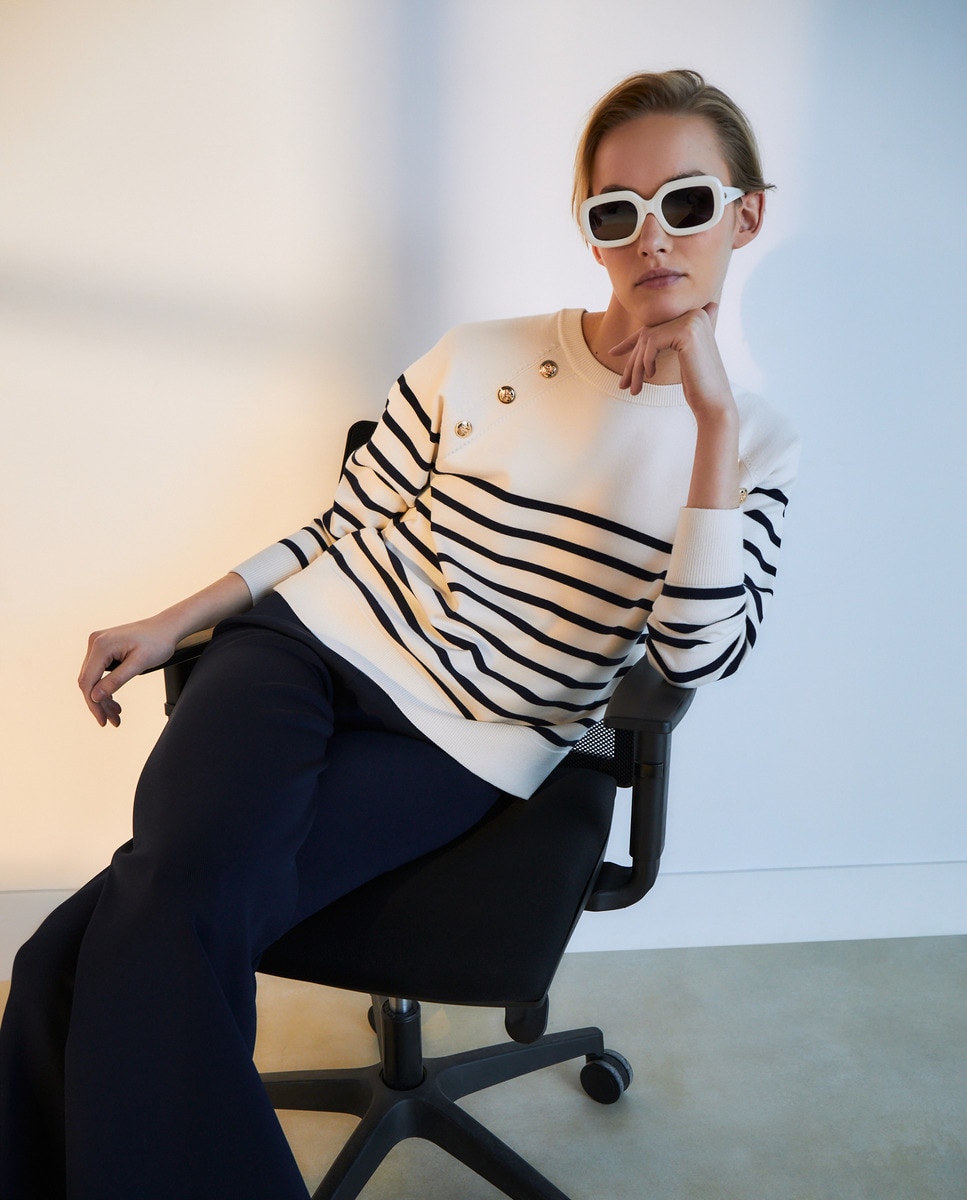 Camisola de Malha às Riscas com Botões nos Ombros Branco-2