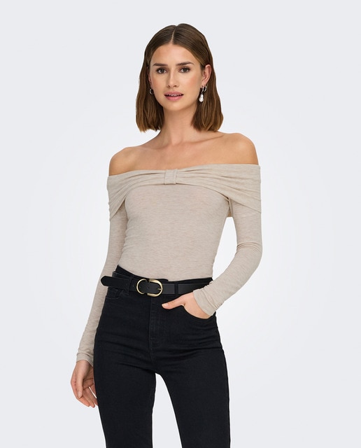 Imagen 0 de Top de mujer estilo palabra de honor