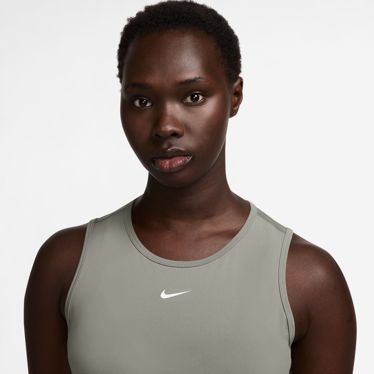 T-shirt de mulher Pro Nike Caqui-3