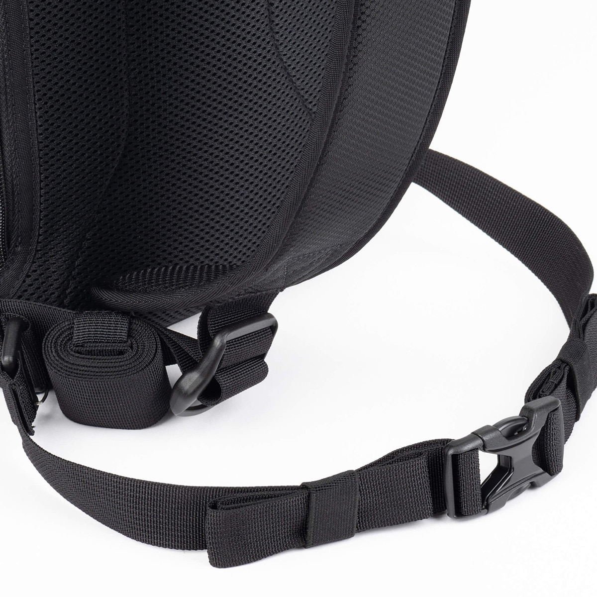 Bolso Think Tank PressPass Sling Negro-7
