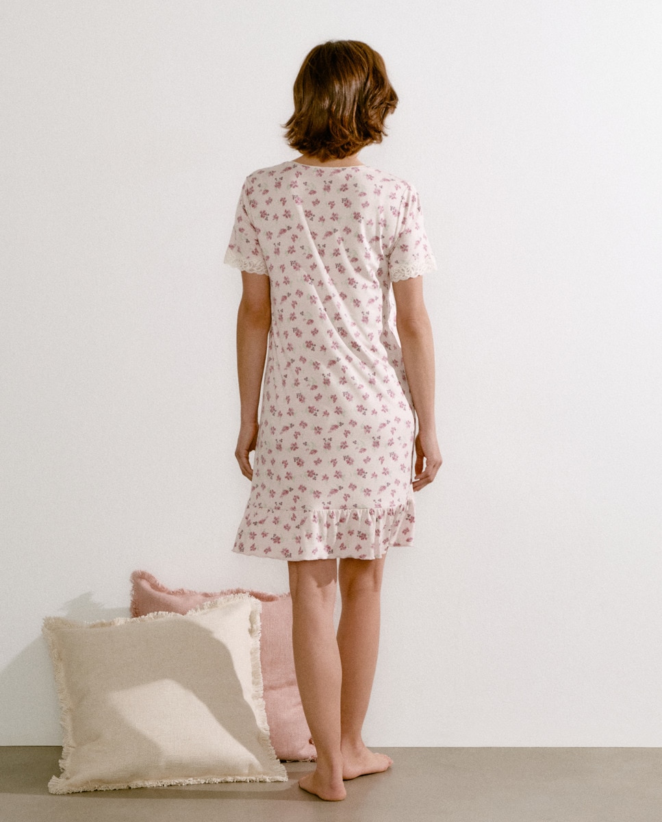 Camisa de Dormir Estampada com Decote em Bico e Folho na Parte Inferior Rosa-2