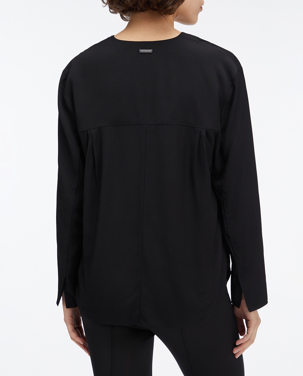 Blusa com Decote em V Preto-2