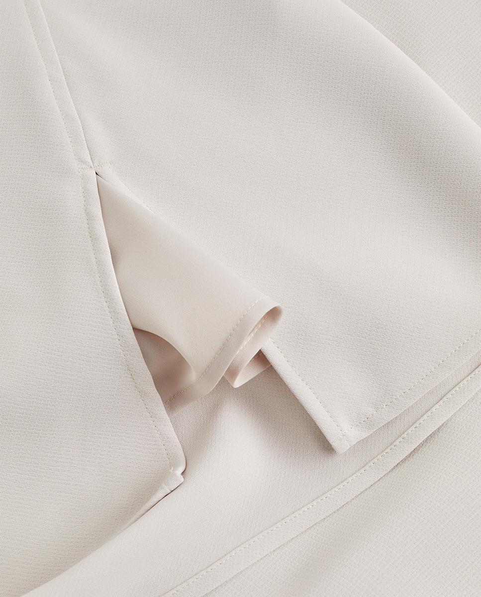Vestido Curto de Crepe Branco-7
