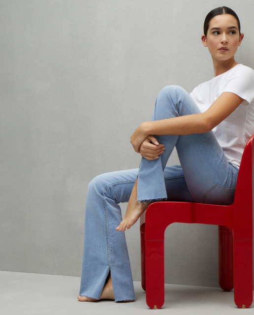 Imagem 0 de Jeans Flare com Cinto
