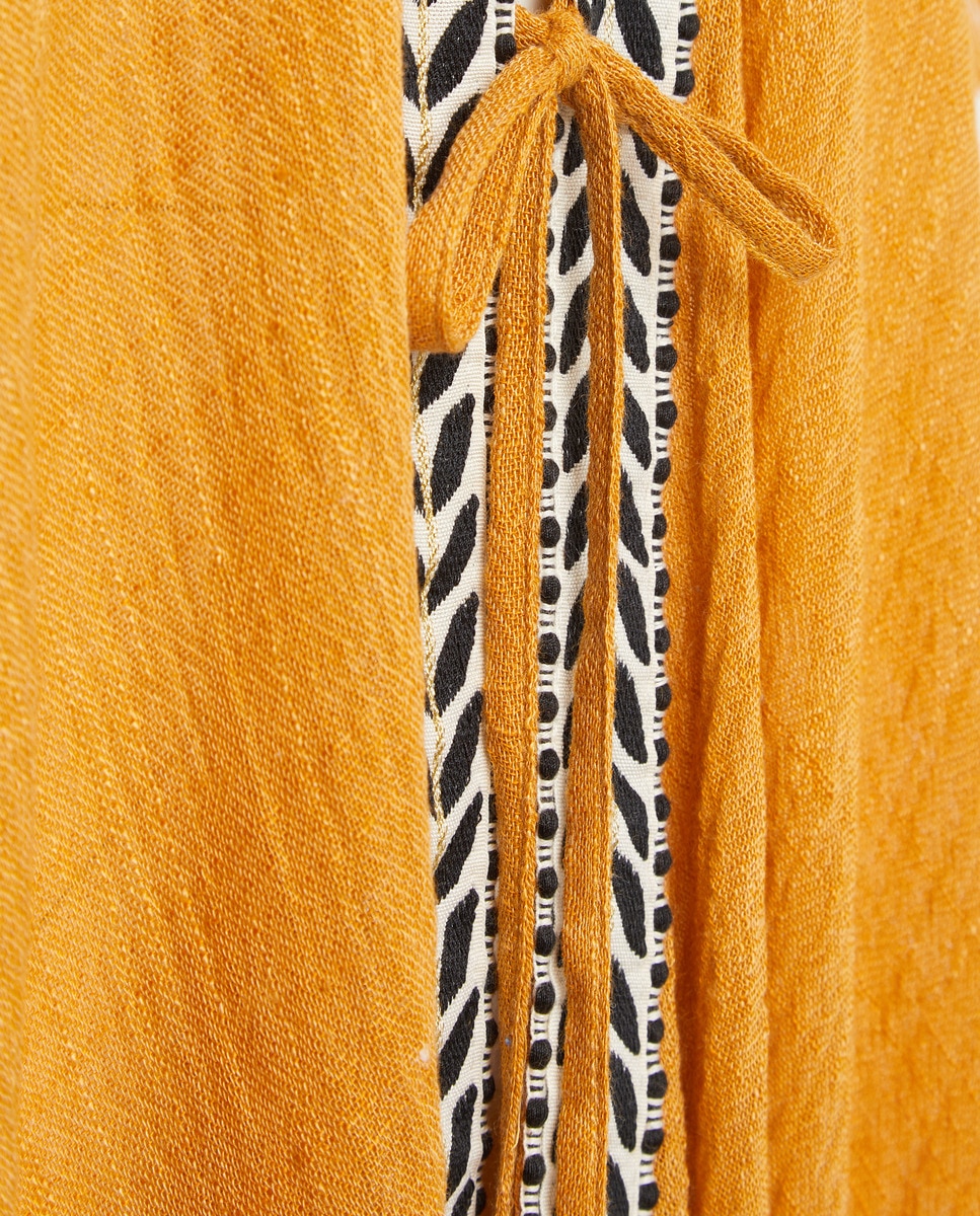 Kaftan Básico com Detalhe de Fita Mostarda-5
