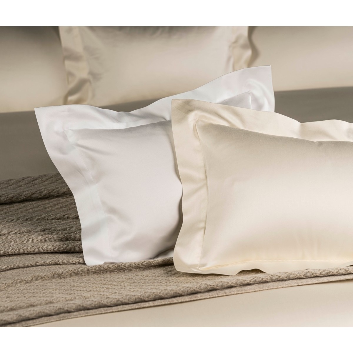 Imagem 0 de Fronha Capela