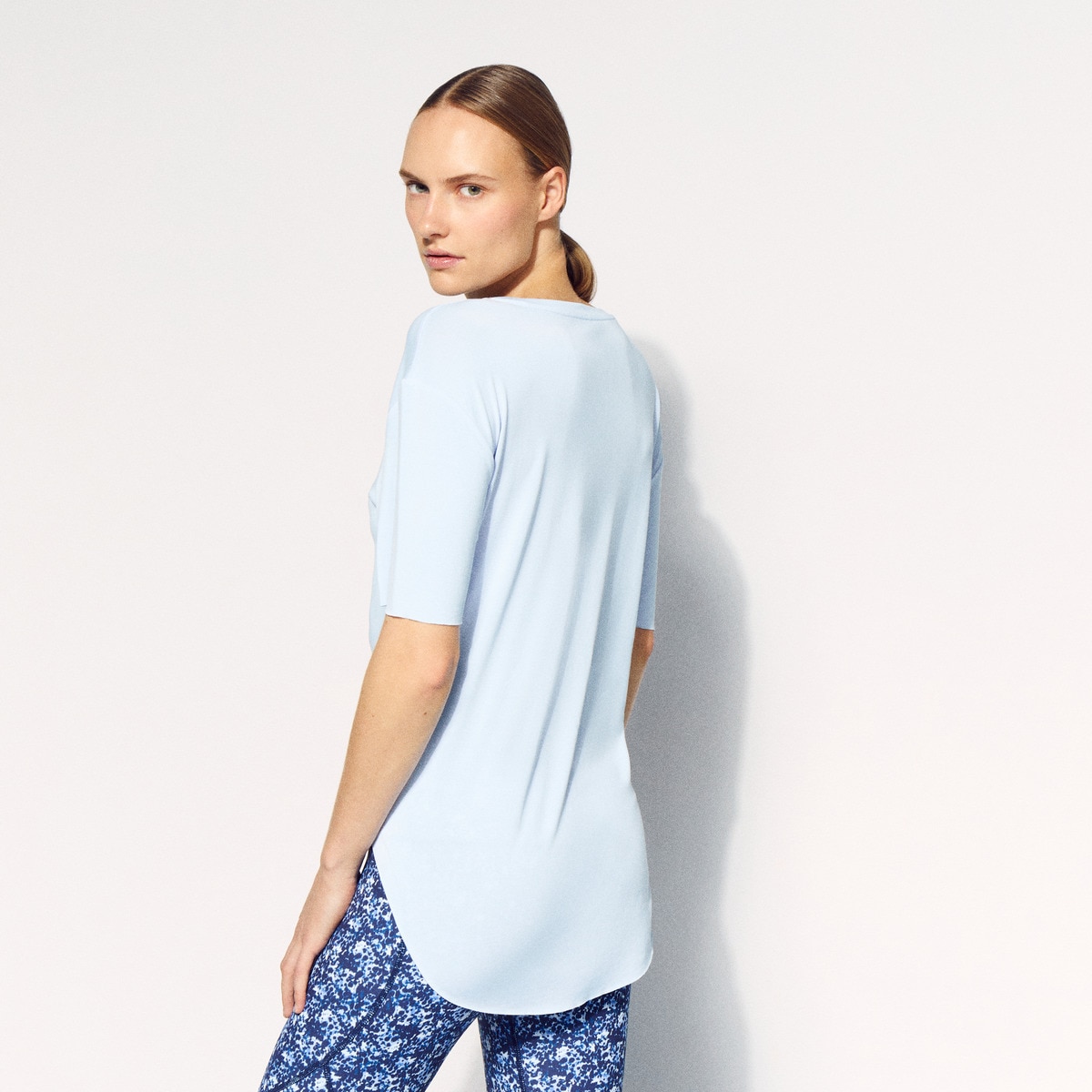 T-shirt de Training de Mulher em Modal com Manga Curta 410 Azul Claro-3