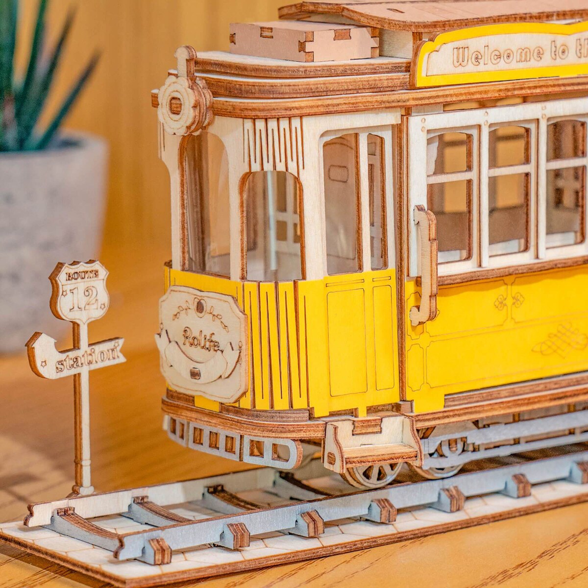 Maqueta de madera Rolife Tramcar 6